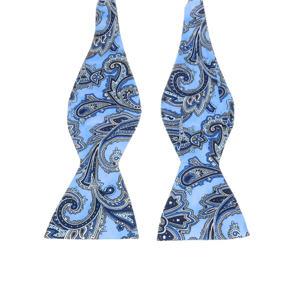 Cravatta a Farfalla in Seta Celeste Cashmere Blu